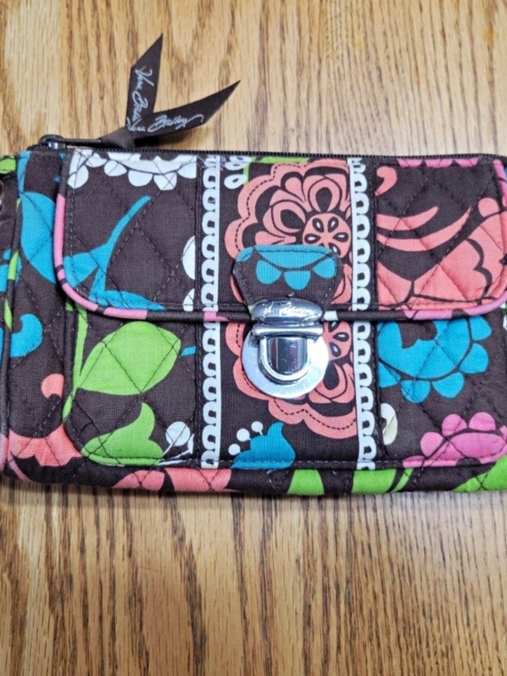 Vera Bradley Lola Floral Quilted Zip-Around Wristlet Wallet Strap Push Lock